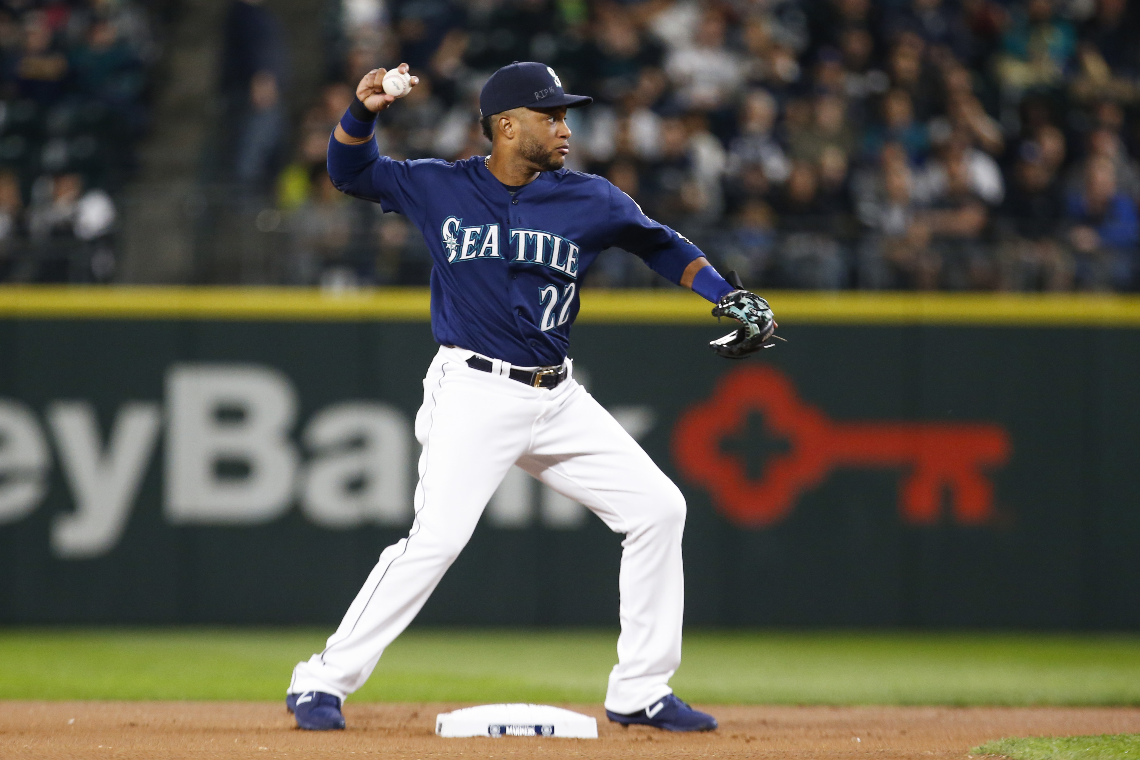 Mariners Players and Their College Football Comparisons