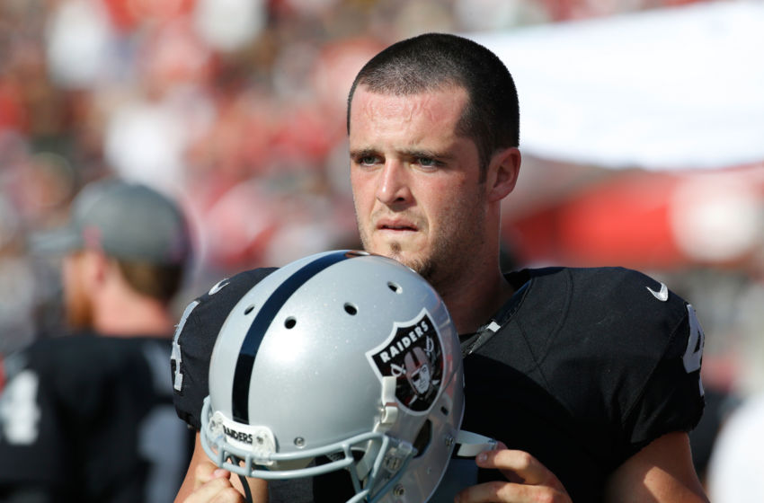 Oakland Raiders QB Derek Carr Tweets About United Airlines Incident
