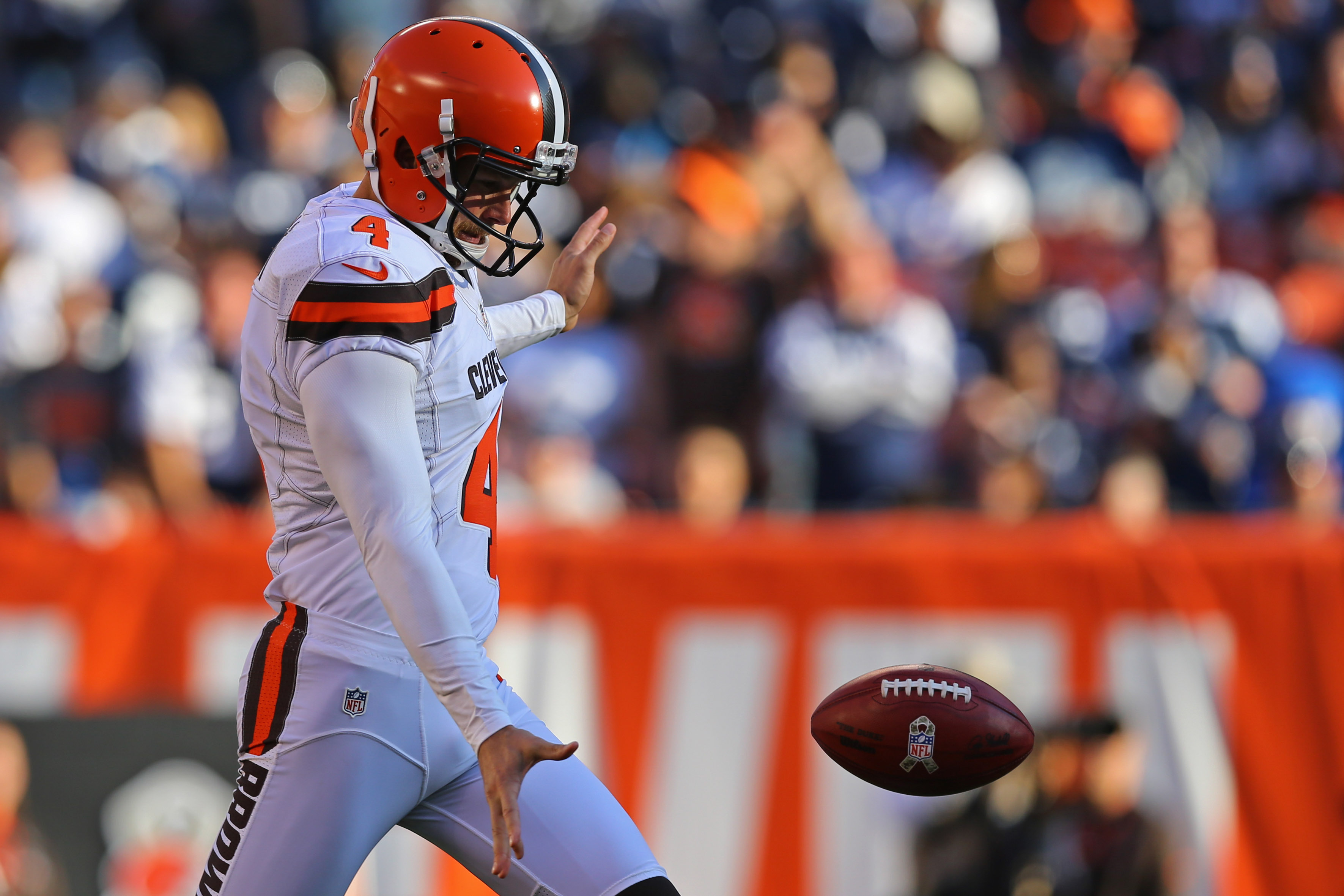 Cleveland Browns sign punter Britton Colquitt to new deal