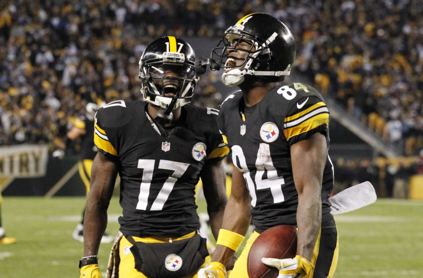 Nov 13, 2016; Pittsburgh, PA, USA; Pittsburgh Steelers wide receiver Eli Rogers (17) and wide receiver Antonio Brown (84) react after a touchdown by Brown against the Dallas Cowboys during the fourth quarter at Heinz Field. Dallas won 35-30. Mandatory Credit: Charles LeClaire-USA TODAY Sports