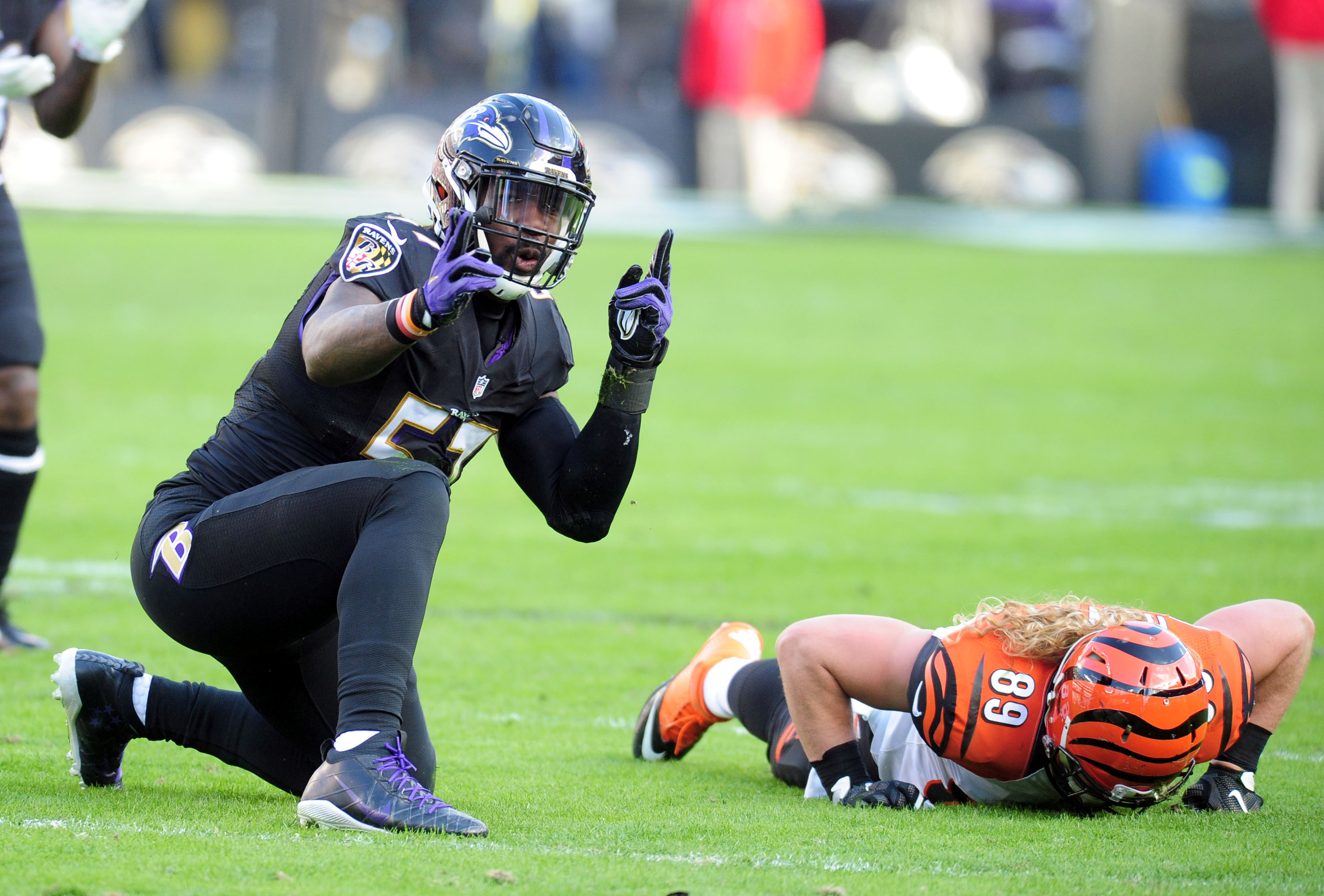 Nov 27, 2016; Baltimore, MD, USA; Baltimore Ravens linebacker C.J. Mosley (57) reacts after breaking up a pass intended for Cincinnati Bengals tight end Ryan Hewitt (89) in the second quarter at M&T Bank Stadium. Mandatory Credit: Evan Habeeb-USA TODAY Sports