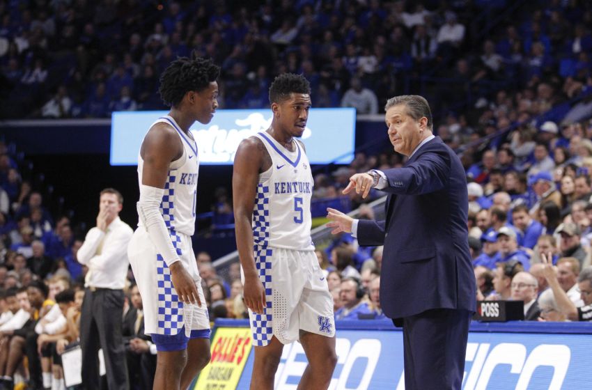 Dec 7, 2016; Lexington, KY, USA; Kentucky Wildcats head coach John Calipari talks with guard De'Aaron Fox (0) and guard Malik Monk (5) during the game against the Valparaiso Crusaders in the second half at Rupp Arena. Kentucky defeated Valparaiso 87-63. Mandatory Credit: Mark Zerof-USA TODAY Sports