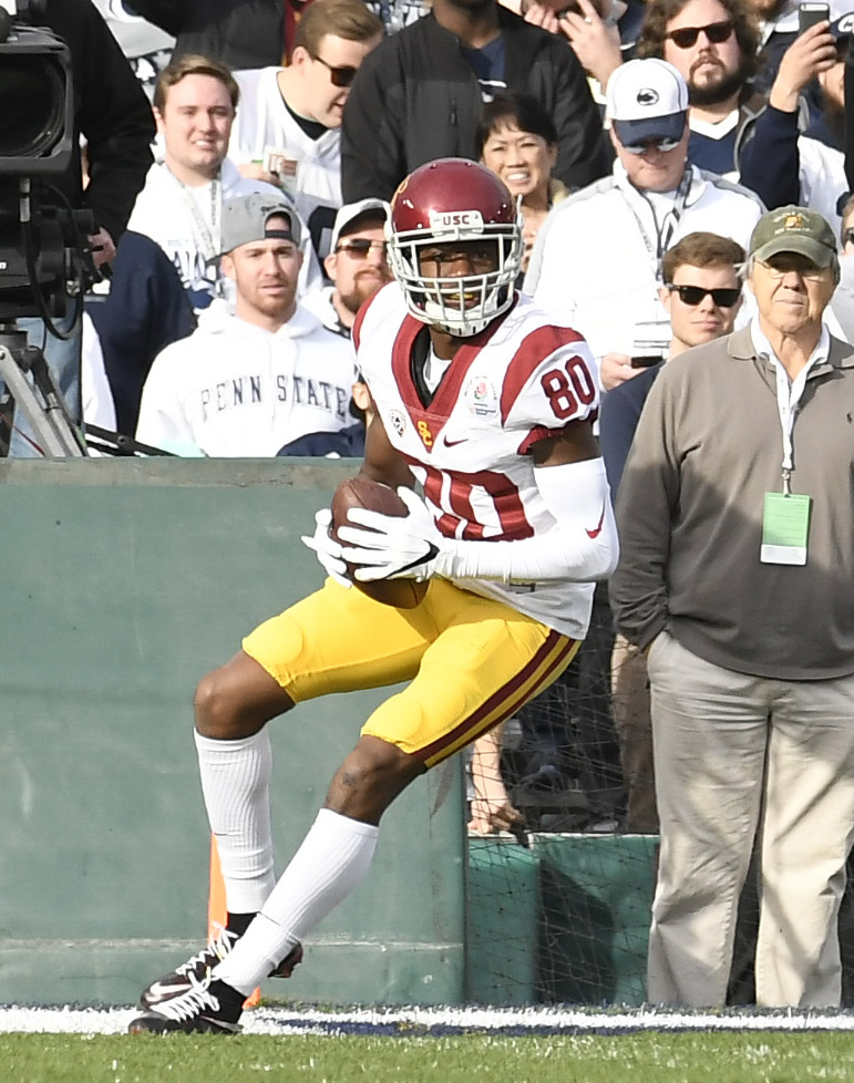 Jan 2, 2017; Pasadena, CA, USA; USC Trojans wide receiver Deontay Burnett (80) makes a catch for a touchdown against the Penn State Nittany Lions during the first half of the 2017 Rose Bowl game at Rose Bowl. Mandatory Credit: Richard Mackson-USA TODAY Sports