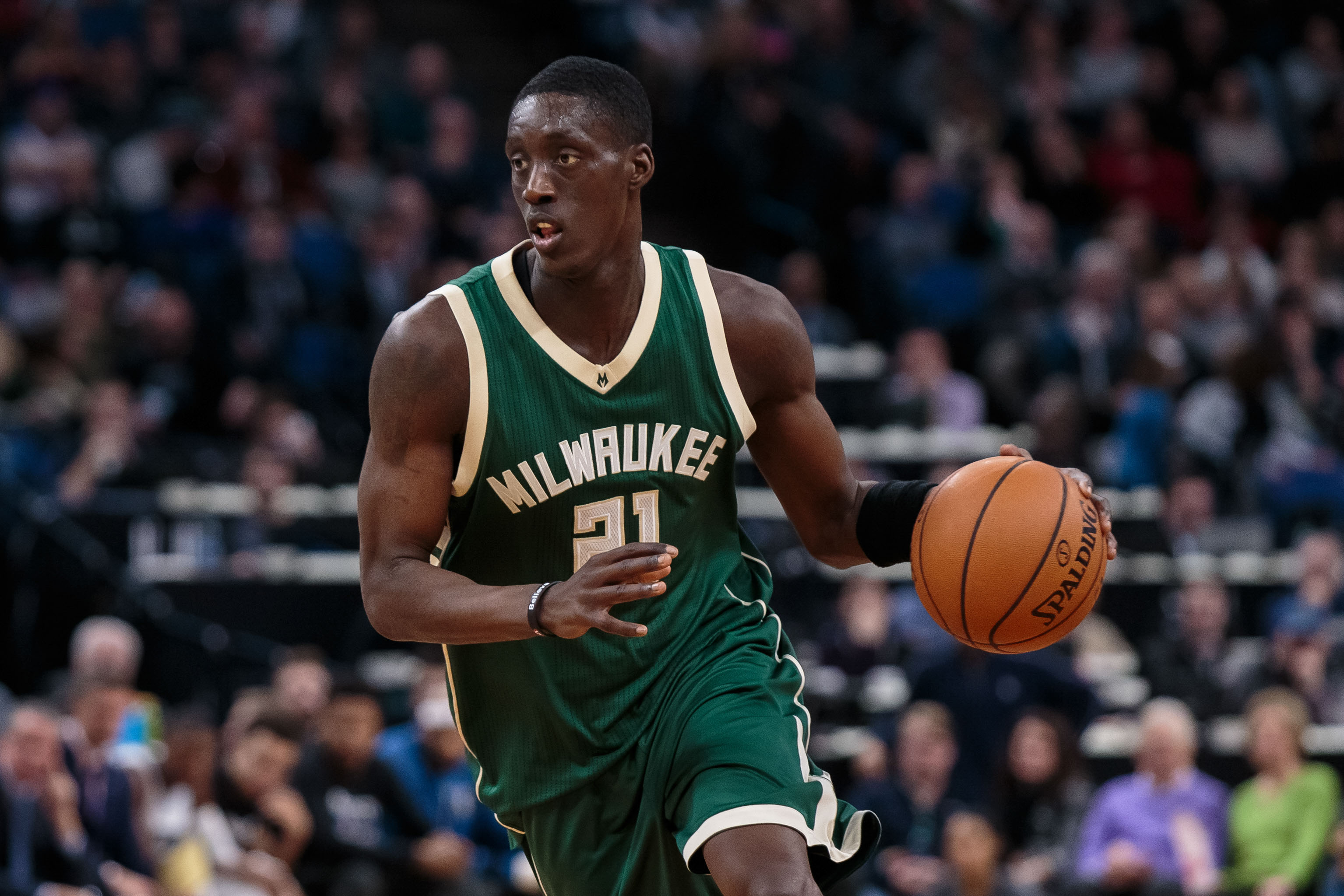 Milwaukee Bucks Trade Rumors: Wolves Interested In Snell, MKE In Rubio3070 x 2047