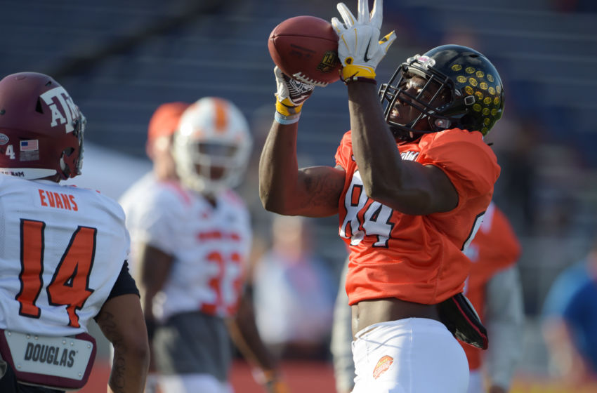 9837282-ncaa-football-senior-bowl-south-