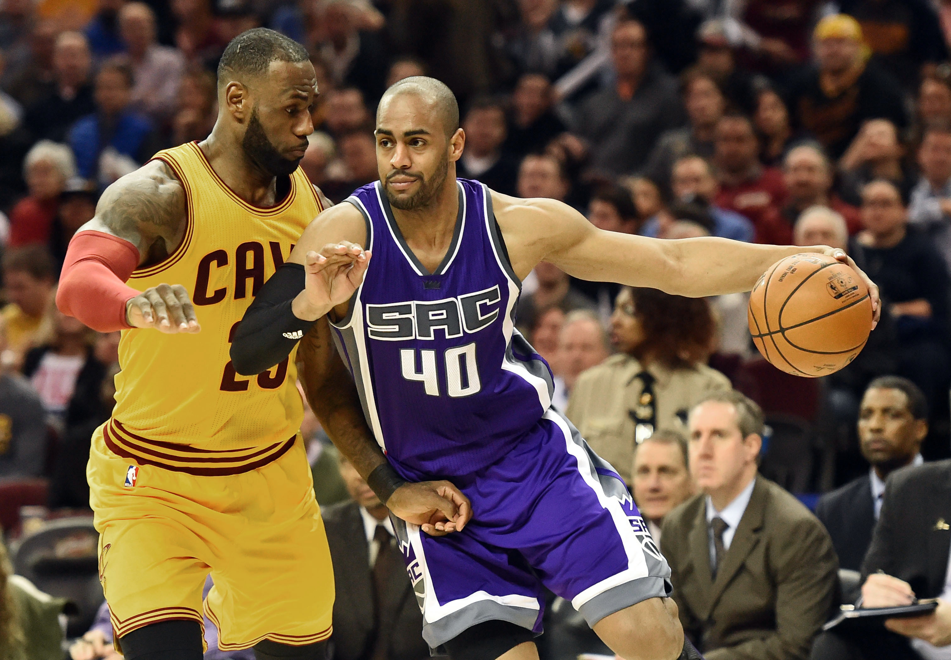Jan 25, 2017; Cleveland, OH, USA; Sacramento Kings guard Arron Afflalo (40) drives to the basket against Cleveland Cavaliers forward LeBron James (23) during the second half at Quicken Loans Arena. The Kings won 116-112. Mandatory Credit: Ken Blaze-USA TODAY Sports