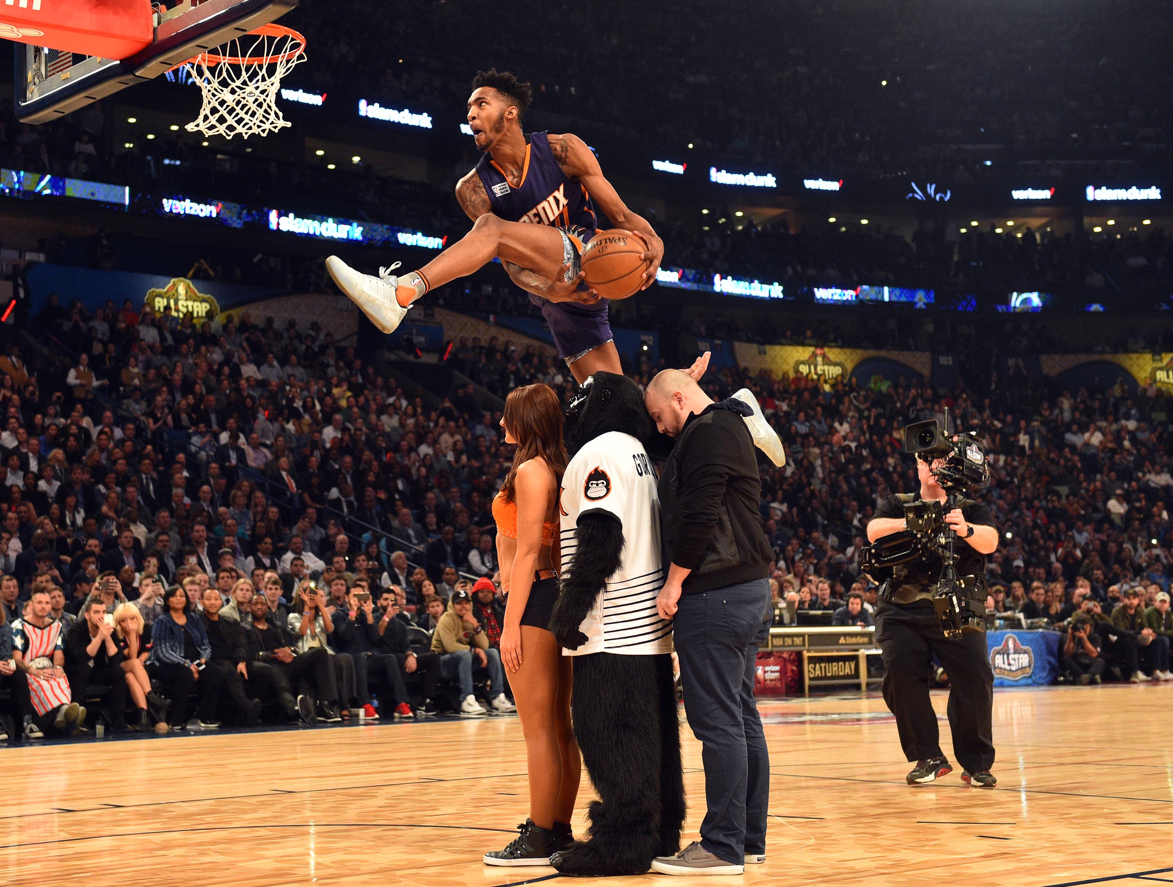 Dwyane Wade wants no part of Derrick Jones Jr. having his own dunk contest (Video)