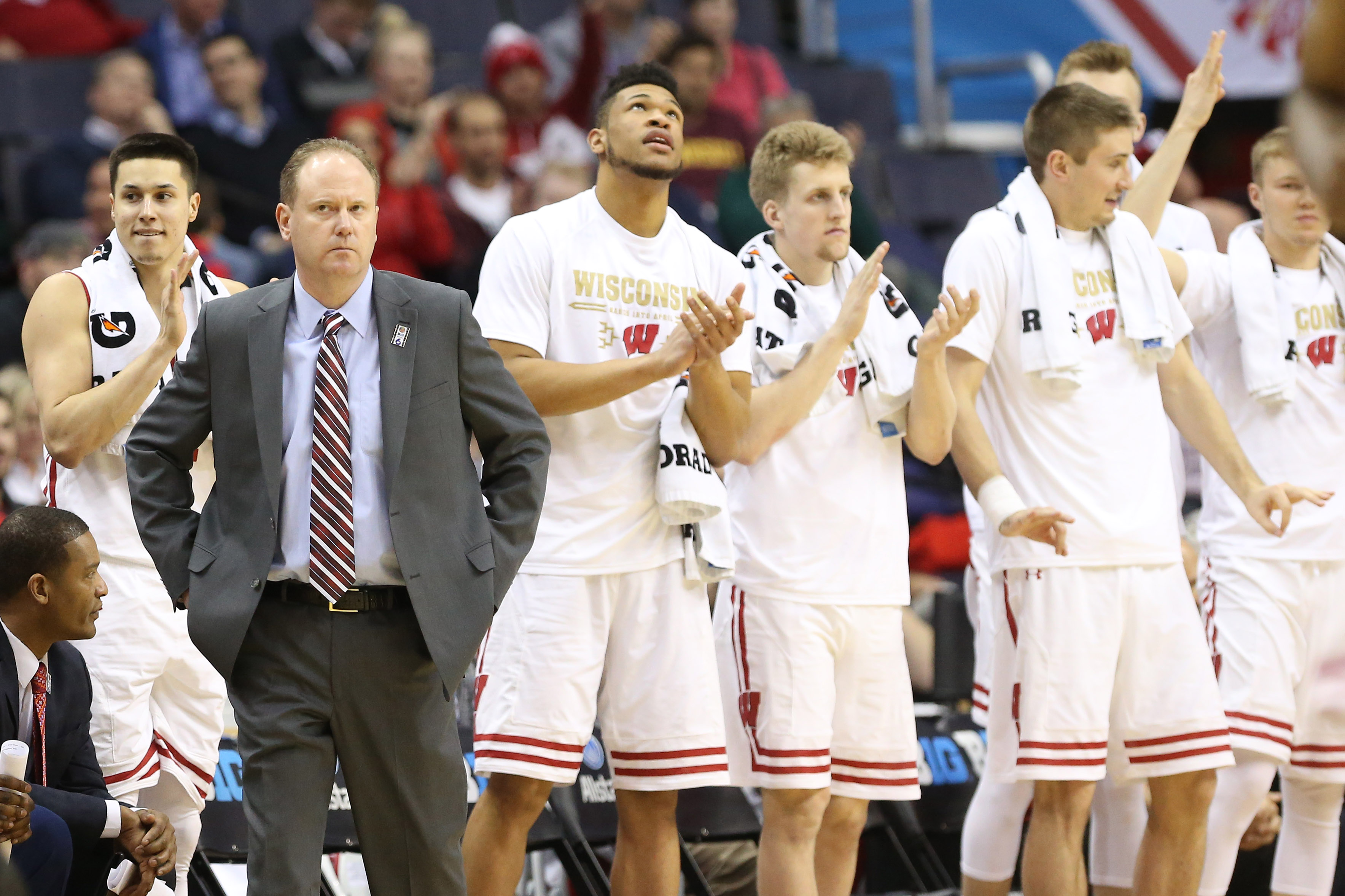 Wisconsin Badgers advance to Big Ten Tournament title game