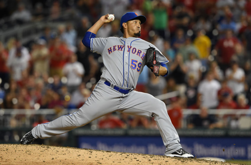 Mets bring back Fernando Salas for 2017, pending physical
