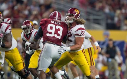Sep 3, 2016; Arlington, TX, USA; USC Trojans offensive tackle Chad Wheeler (72) blocks Alabama Crimson Tide defensive lineman Jonathan Allen (93) during the game at AT&T Stadium. Alabama defeats USC 52-6. Mandatory Credit: Jerome Miron-USA TODAY Sports