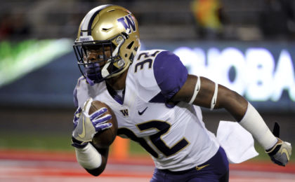 Sep 24, 2016; Tucson, AZ, USA; Washington Huskies defensive back Budda Baker (32) warms up before the game against the Arizona Wildcats at Arizona Stadium. Mandatory Credit: Casey Sapio-USA TODAY Sports