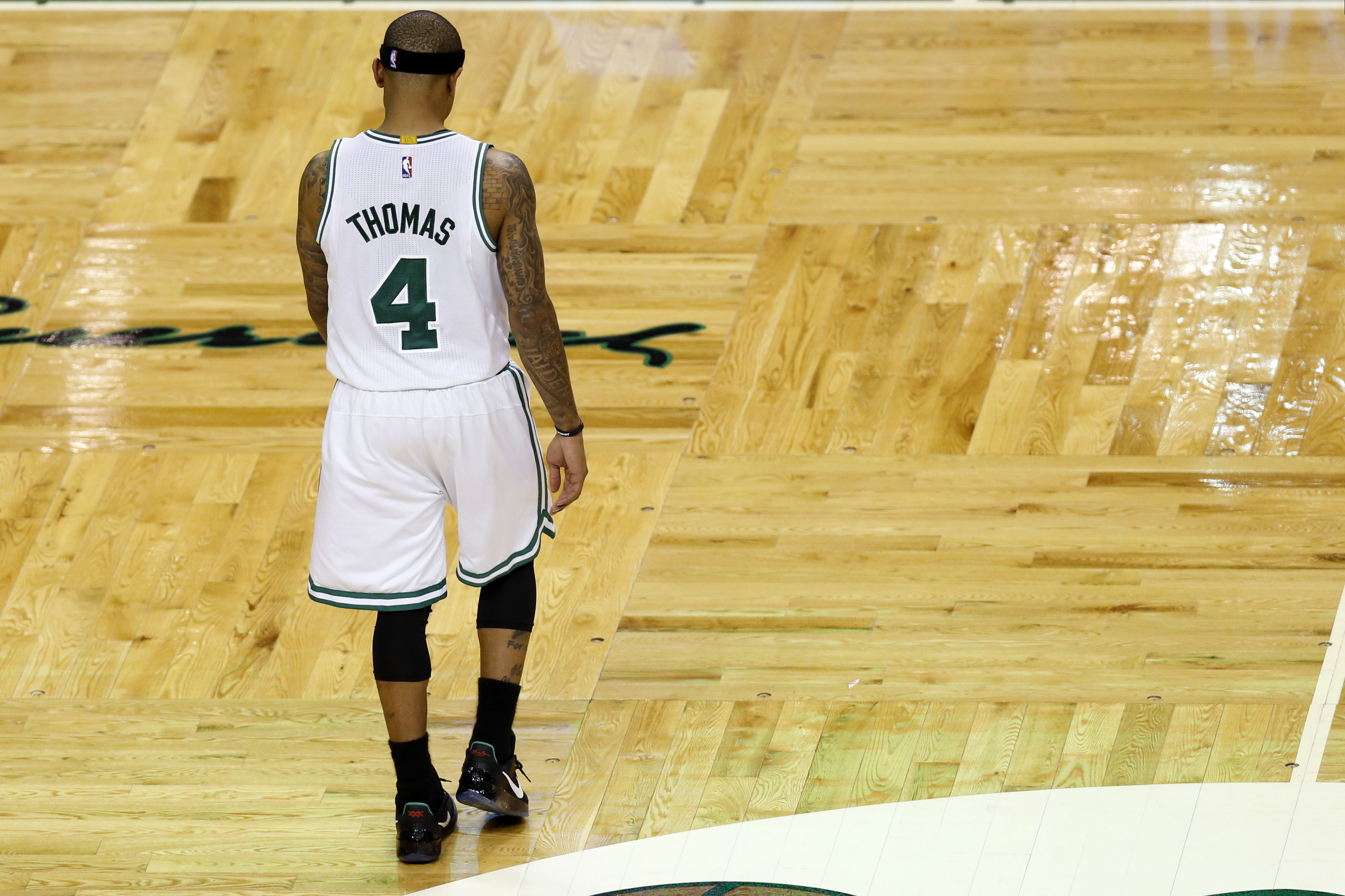 Bulls' Rajon Rondo out indefinitely with thumb fracture