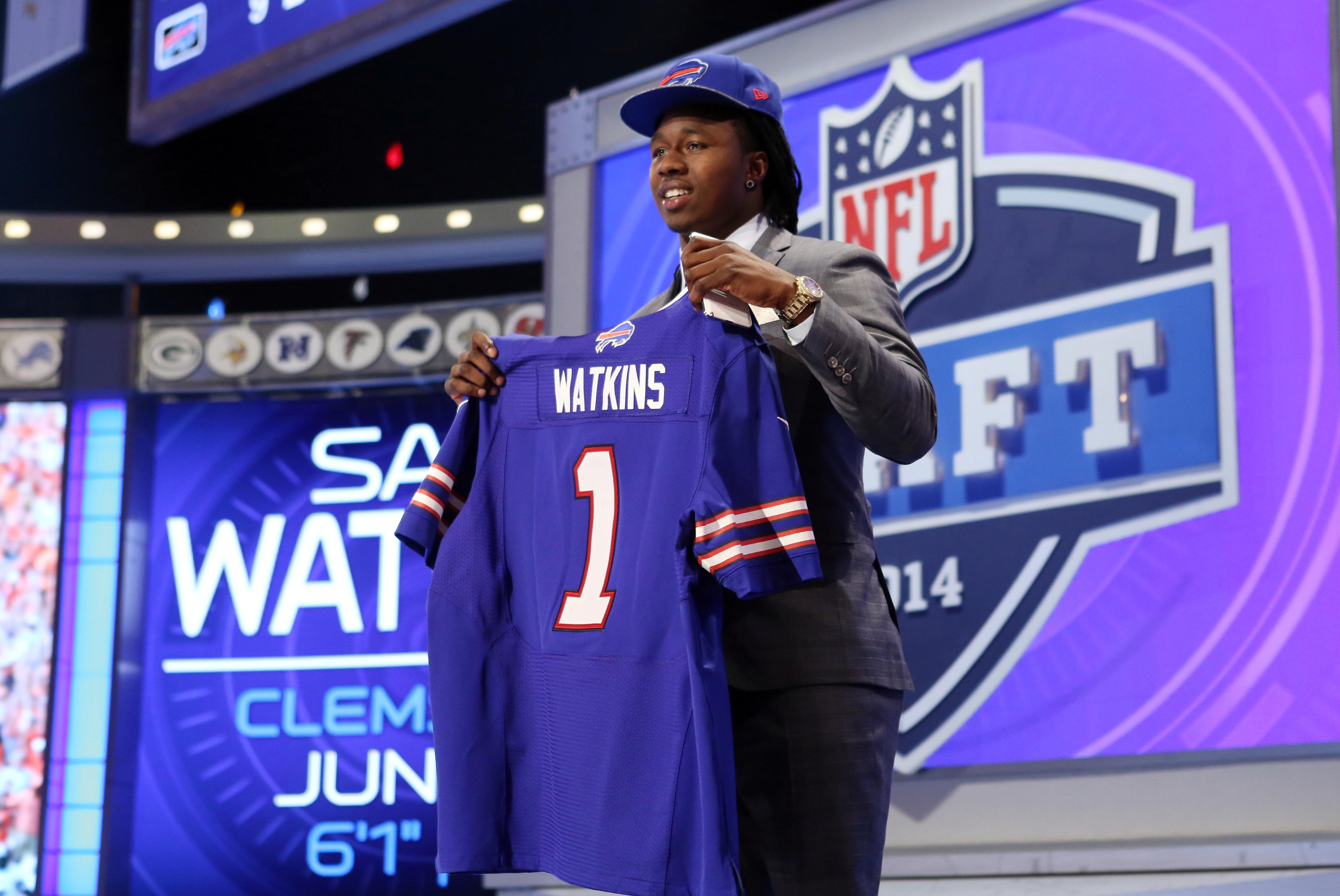 NFL Draft Results: Patrick Mahomes, Deshaun Watson Selected After Shocking Trades