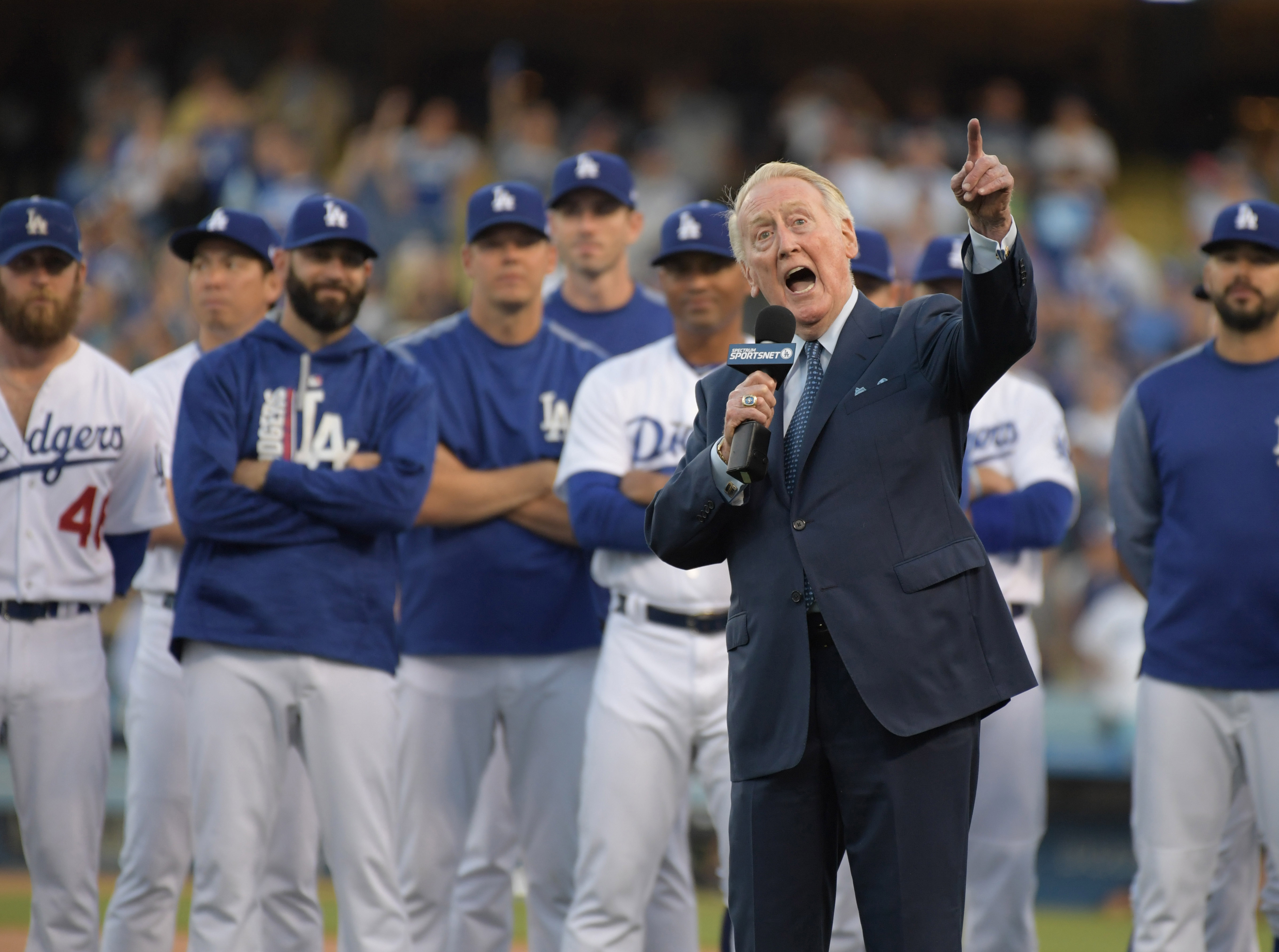 Cueto outpitches Kershaw in Giants' 4-3 win over Dodgers Cueto outpitches Kershaw in Giants' 4-3 win over Dodgers