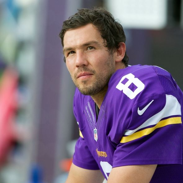 9565050-sam-bradford-nfl-minnesota-vikings-carolina-panthers-590x590.jpg