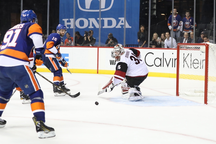 Arizona Coyotes Drop Third Straight Against Isles, 3-2 - Howlin' Hockey