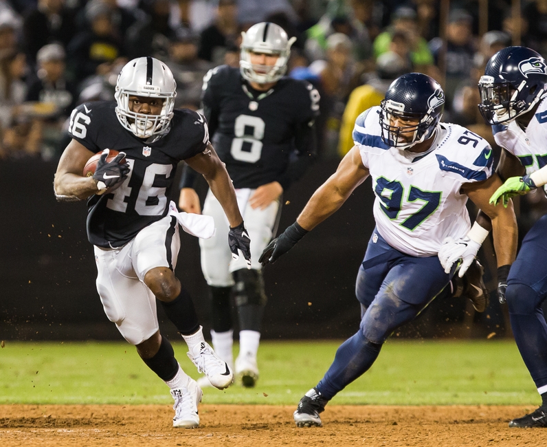 Oakland Raiders Breaking Down The Final 53 Man Roster Fox Sports Oakland Raiders Running Back Jalen Richard 46 Carries The Ball Against Seattle Seahawks