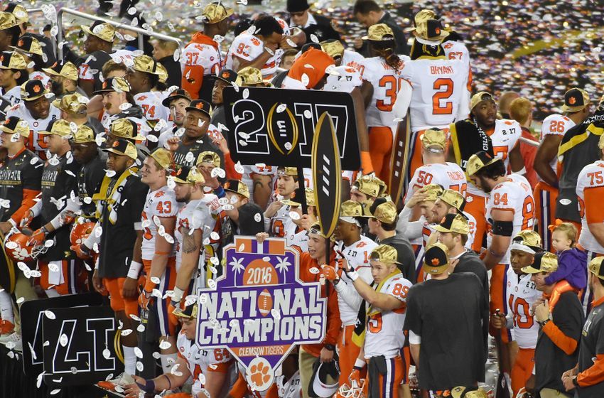 USC Football Players React To 2017 National Championship Game