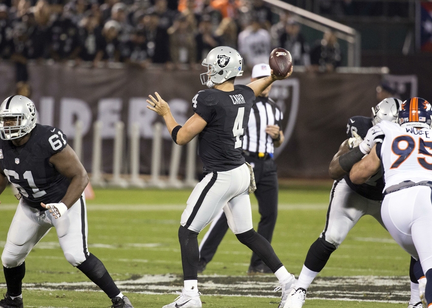 Oakland Raiders Bully Denver Broncos For Afc West Lead Fox - 