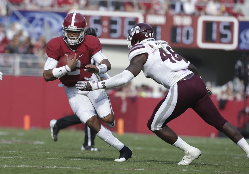 Alabama Football QB Jalen Hurts a Manning Award Finalist