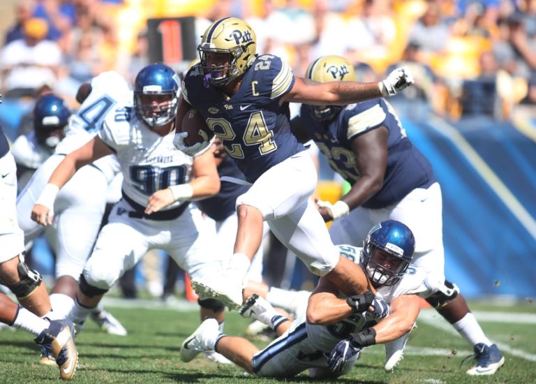 Pitt RB James Conner beats cancer, gets TD in first game back