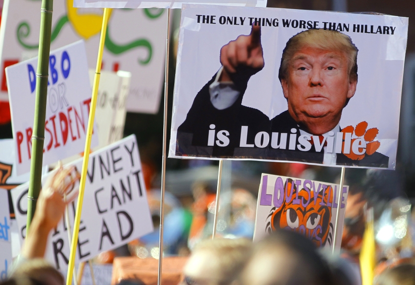 Best ESPN College GameDay signs Week 7: Ohio State vs Wisconsin