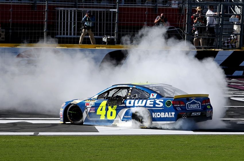 Sprint Cup Chase race No. 4: Johnson snaps winless streak at Charlotte