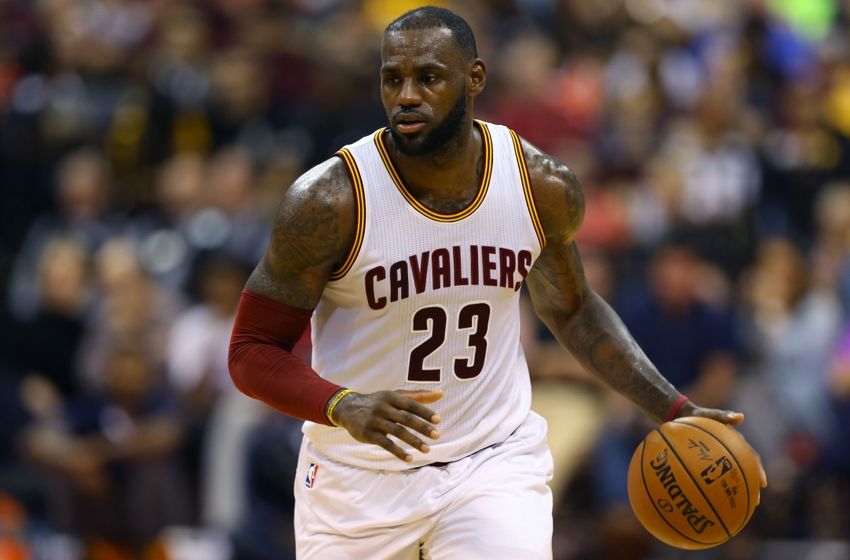 LeBron James throws sick behind-the-back pass to J.R. Smith (Video)