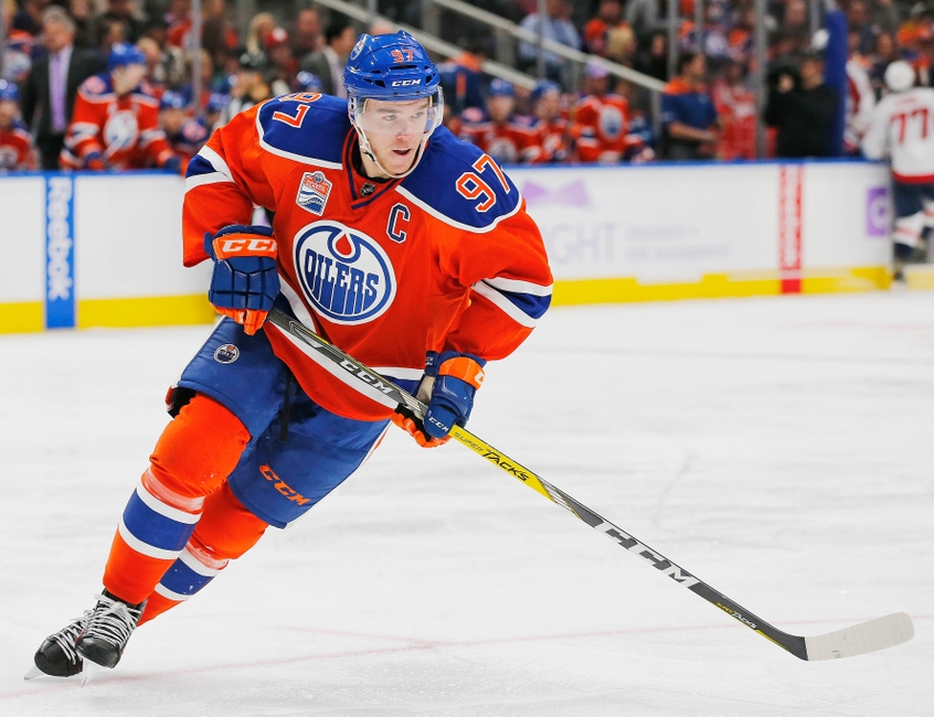 Connor McDavid scores incredible goal with defender on his back (Video)