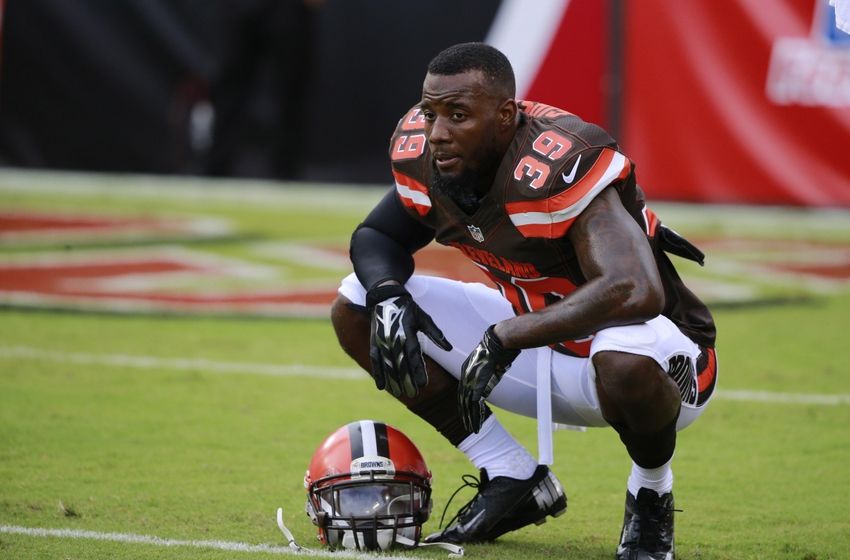 Browns' Mack voids contract, becomes free agent