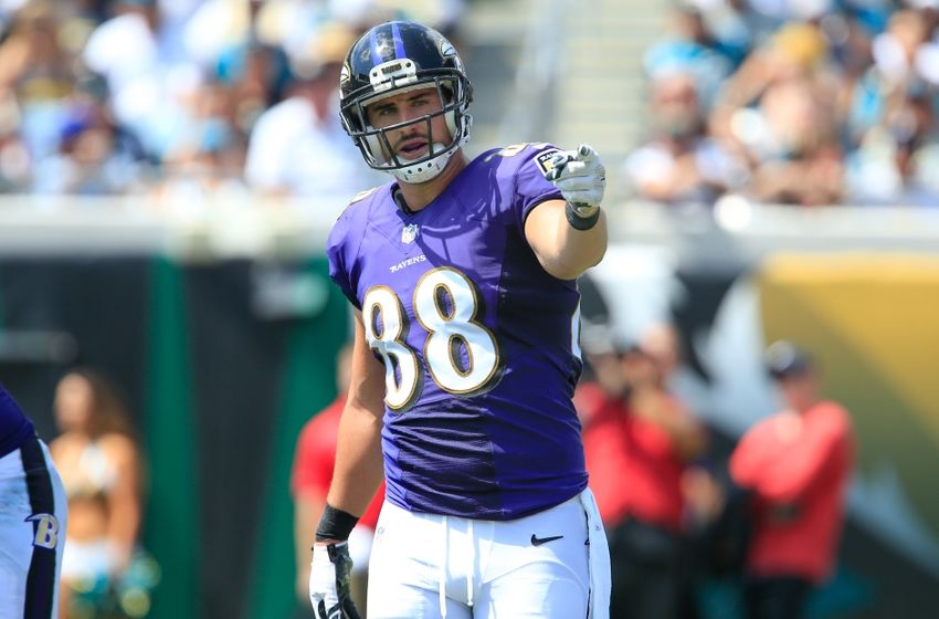 Sep 25, 2016; Jacksonville, FL, USA; Baltimore Ravens tight end Dennis Pitta (88) signals a first down during the second quarter of a football game against the Jacksonville Jaguars at EverBank Field. Mandatory Credit: Reinhold Matay-USA TODAY Sports