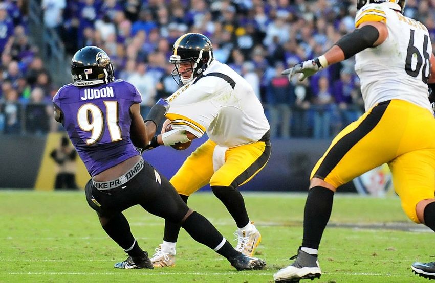 Nov 6, 2016; Baltimore, MD, USA; Pittsburgh Steelers quarterback Ben Roethlisberger (7) is sacked by Baltimore Ravens linebacker Matt Judon (91) in the fourth quarter at M&T Bank Stadium. Mandatory Credit: Evan Habeeb-USA TODAY Sports