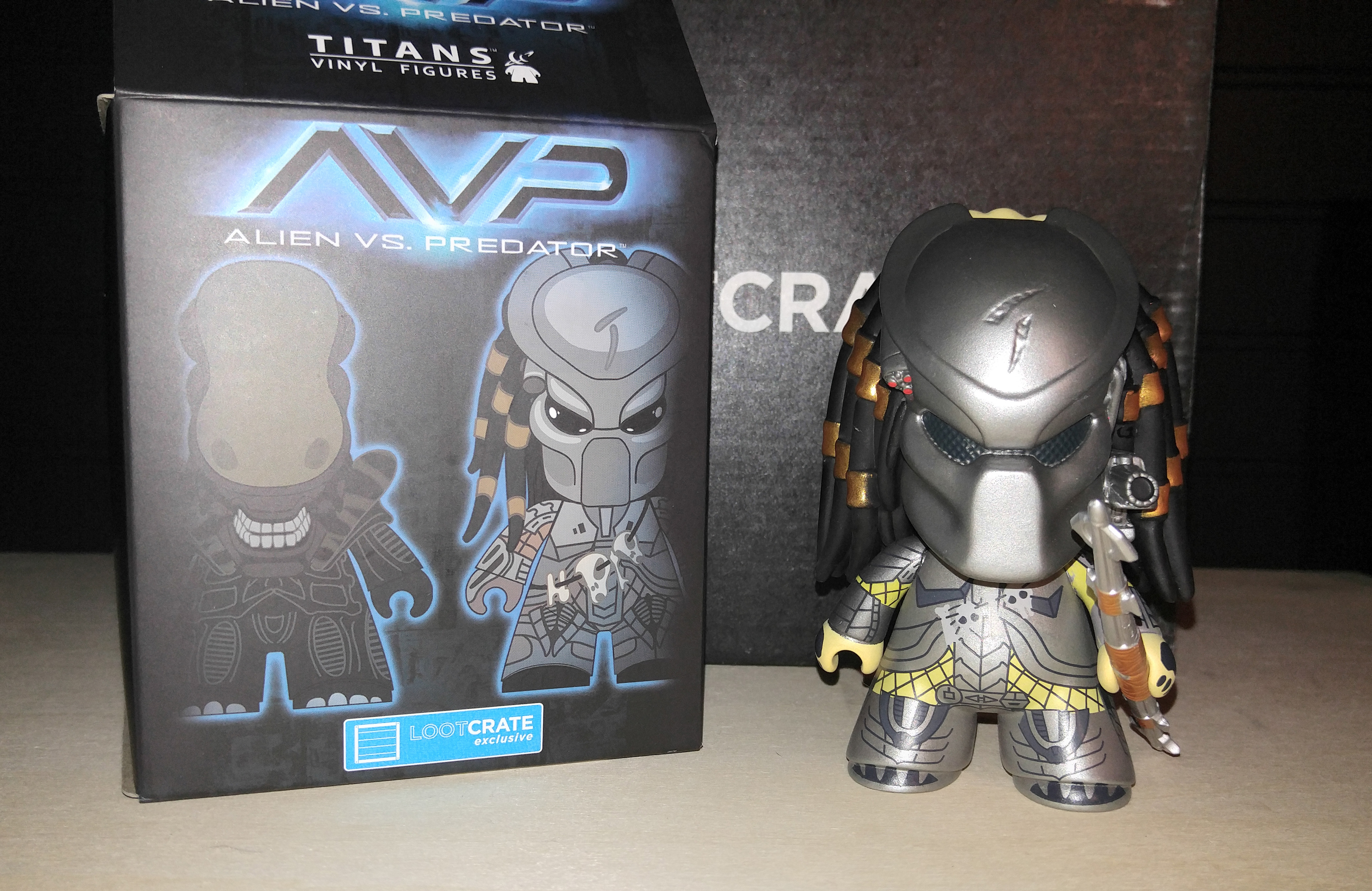 alien vs predator titans vinyl figures