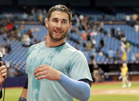 kevin-kiermaier-mlb-baltimore-orioles-tampa-bay-rays-590x900.jpg