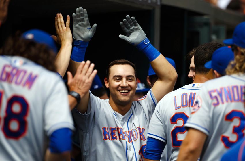 Redmond's Michael Conforto brings grassroots charm, and a powerful bat, to  Mets and World Series