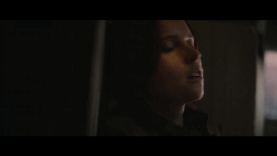 http://cdn.fansided.com/wp-content/blogs.dir/319/files/2016/10/R1-FT-Jyn-wakes-up-in-jail.gif