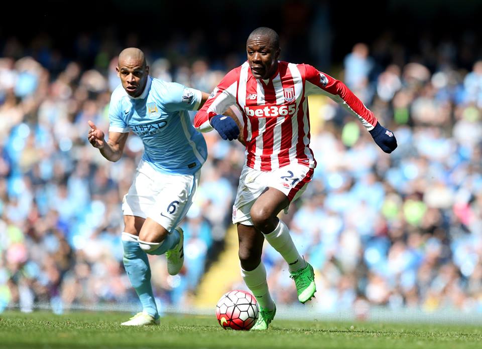 Fernando-battles-with-Stokes-Gianelli-Imbula.jpg