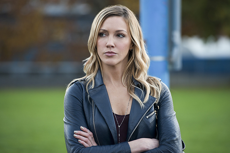 Arrow To Bring Back Katie Cassidy As Season 6 Regular 7300