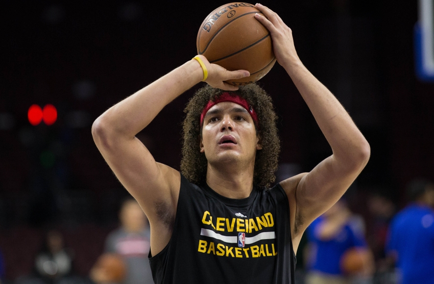 Anderson Varejao officially joins Warriors in Atlanta