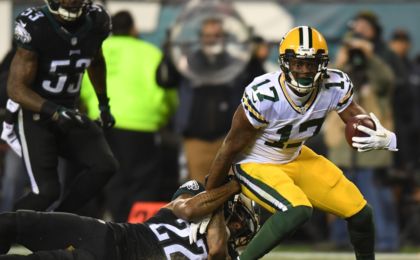 Nov 28, 2016; Philadelphia, PA, USA; Green Bay Packers wide receiver Davante Adams (17) avoids a tackle by Philadelphia Eagles cornerback <a rel=