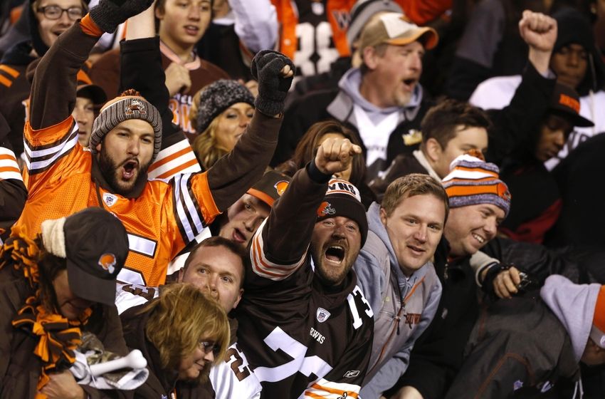 Cleveland Browns: What if team tried to control fan criticism?