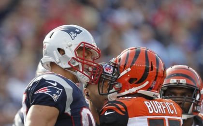 Oct 16, 2016; Foxborough, MA, USA; New England Patriots tight end Rob Gronkowski (87) argues with Cincinnati Bengals linebacker <a rel=