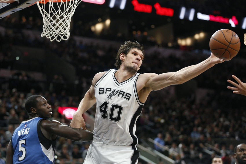Pistons get Boban Marjanovic as Spurs fail to match