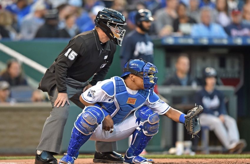 KC Royals Catcher Salvador Perez Suffers Knee Impact