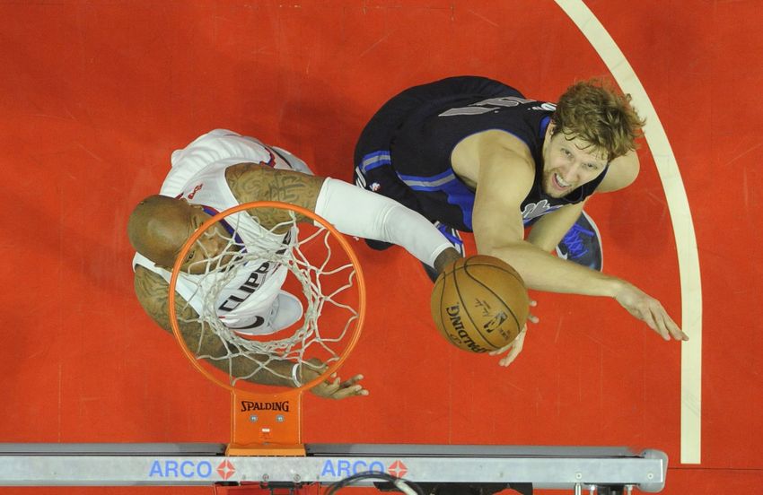 dirk nowitzki christmas jersey