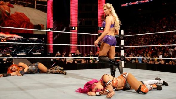 Idée : Aide aux speechs et aux rps - Page 2 Charlotte-Sasha-Banks-Becky-Lynch-590x900