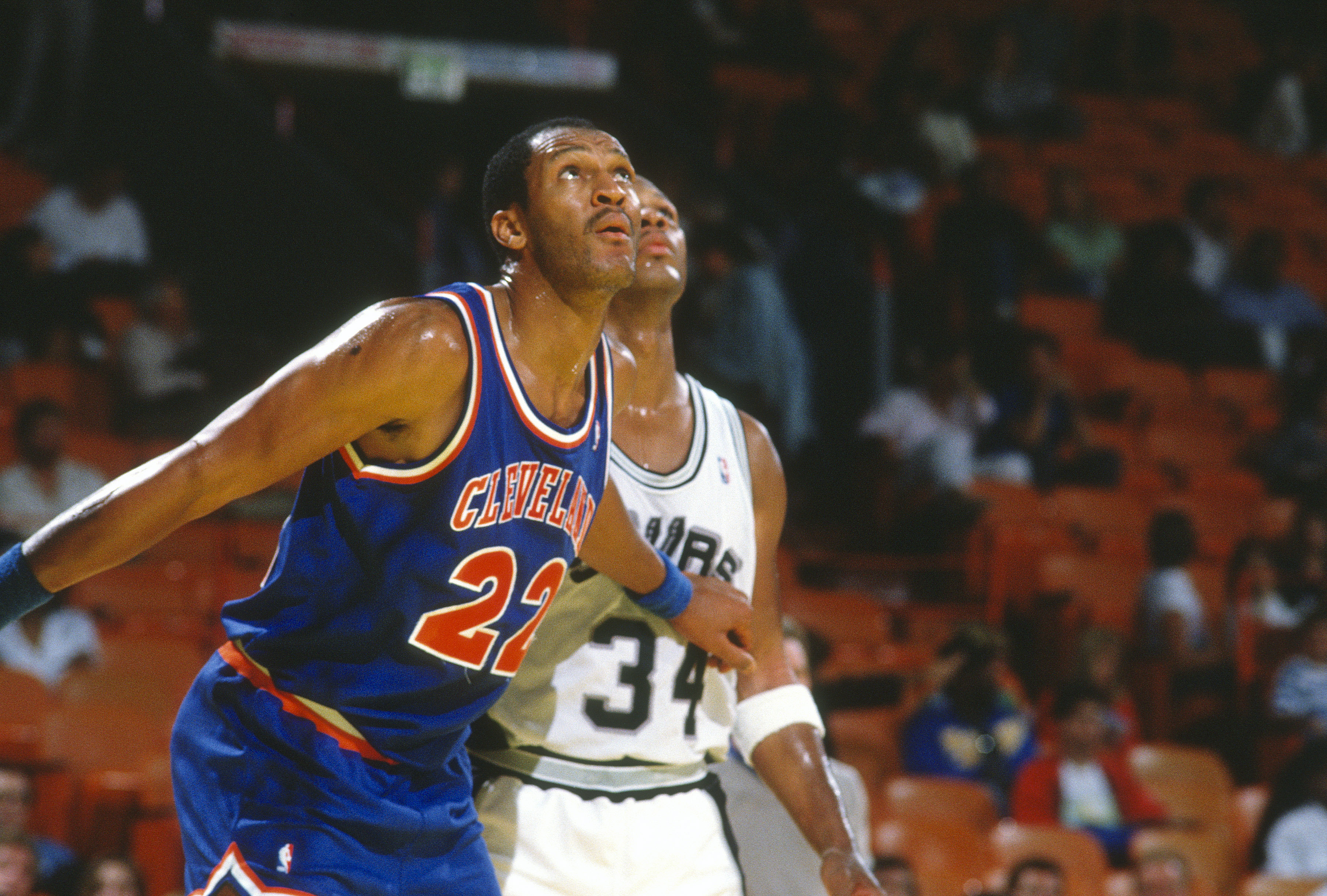 NBA: 15 1990s Players That Would Suck Today - Page 7