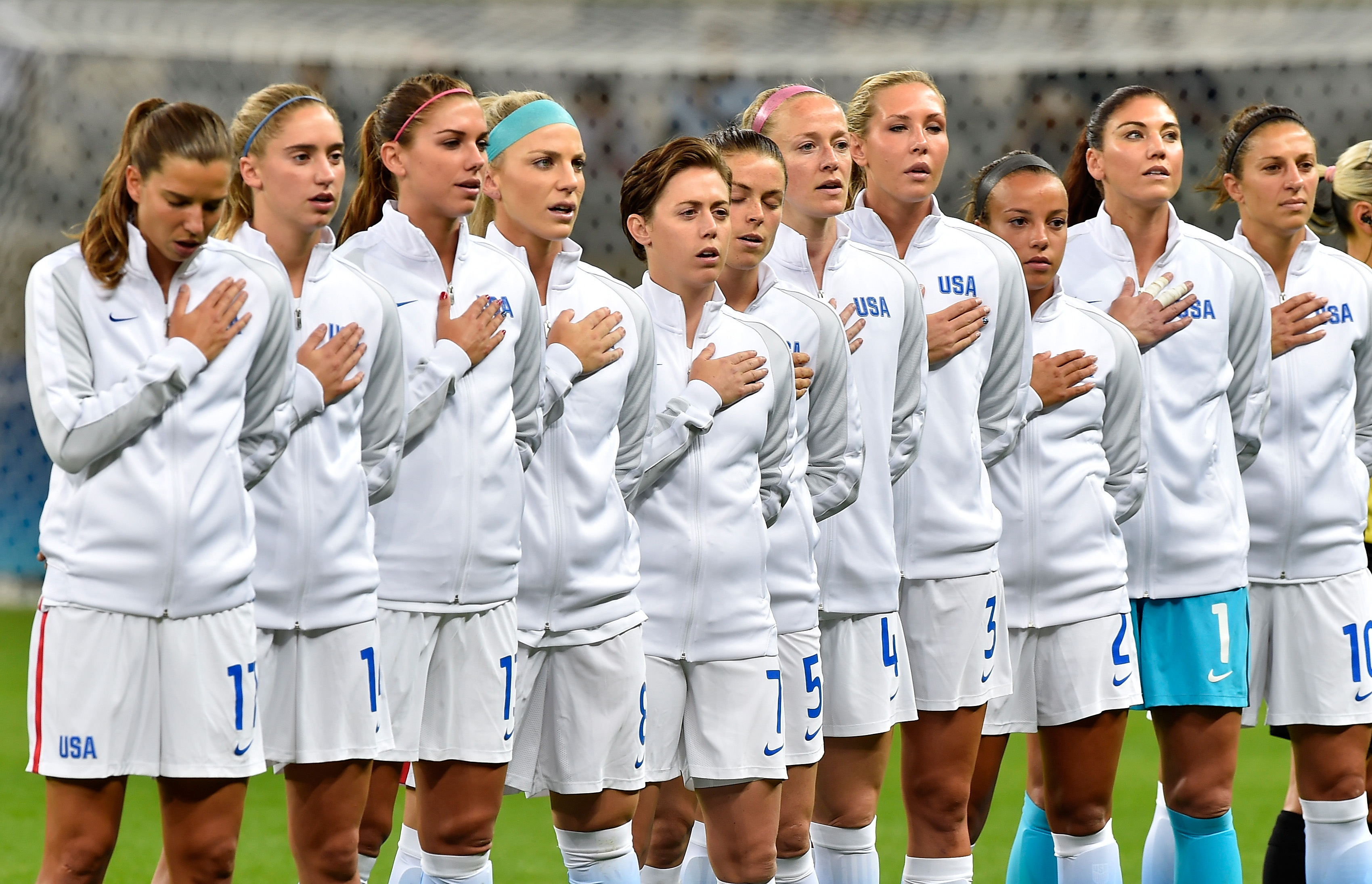 Женская сборная сша. Женская сборная новой Зеландии по футболу. Женская сборная США по футболу. Олимпиада футбол женщины. Женская сборная в высоком разрешении.