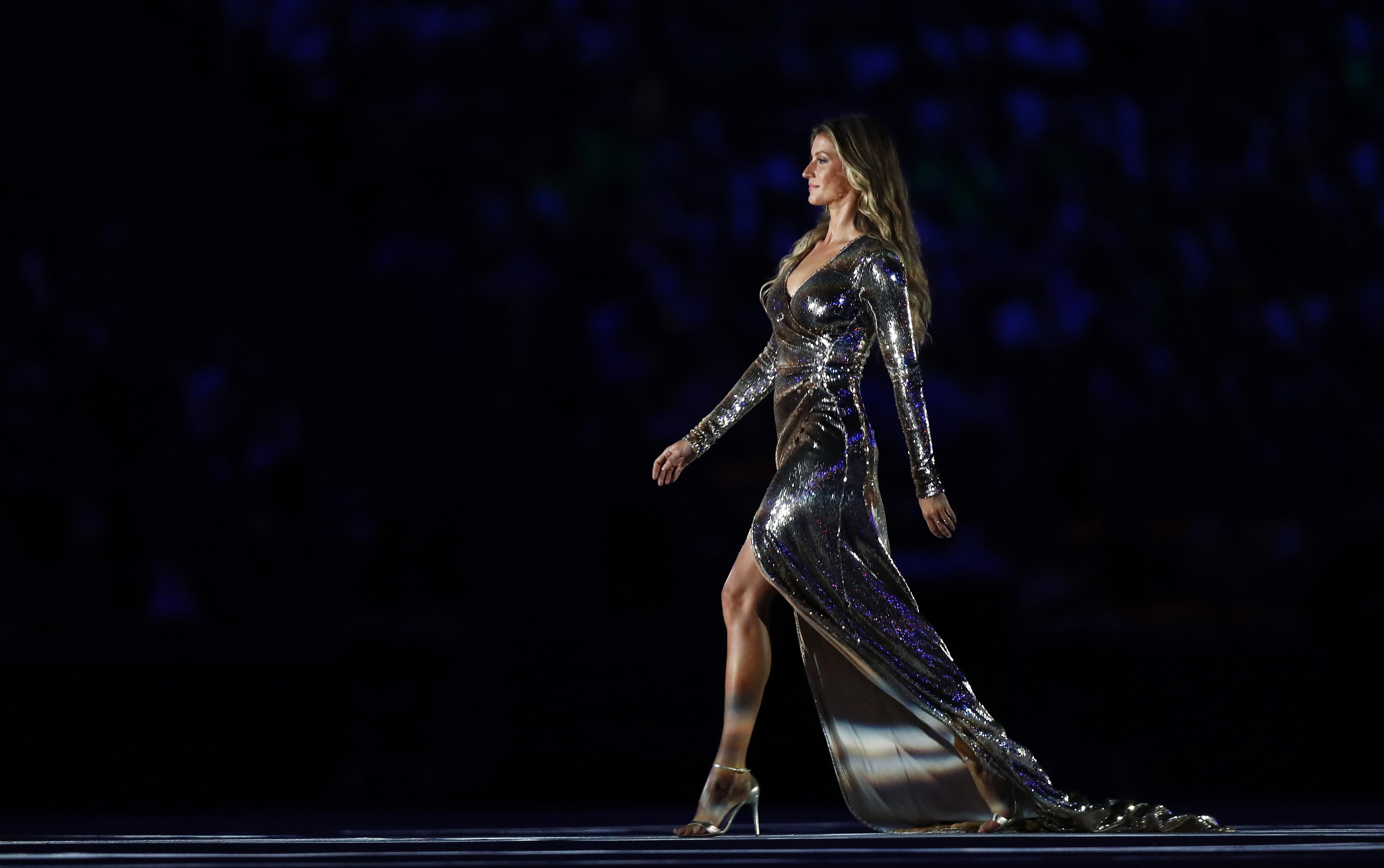 Rio 2016 Gisele Bundchen Walks Runway At Olympics Opening Ceremonies Video