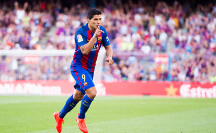 BARCELONA, SPAIN - AUGUST 20: Luis Suarez of FC Barcelona celebrates after scoring his team's sixth goal during the La Liga match between FC Barcelona and Real Betis Balompie at Camp Nou on August 20, 2016 in Barcelona, Spain. (Photo by Alex Caparros/Getty Images)